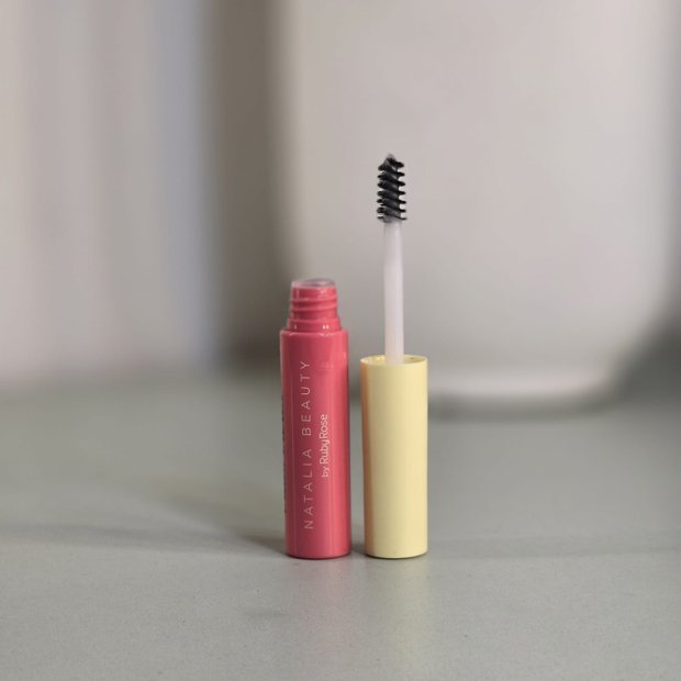 Sérum para Cílios e Sobrancelhas Two Much Natalia Beauty by Ruby Rose